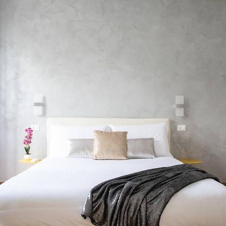 Silver Luxury Jacuzzi Suite Trastevere - Top Collection روما المظهر الخارجي الصورة