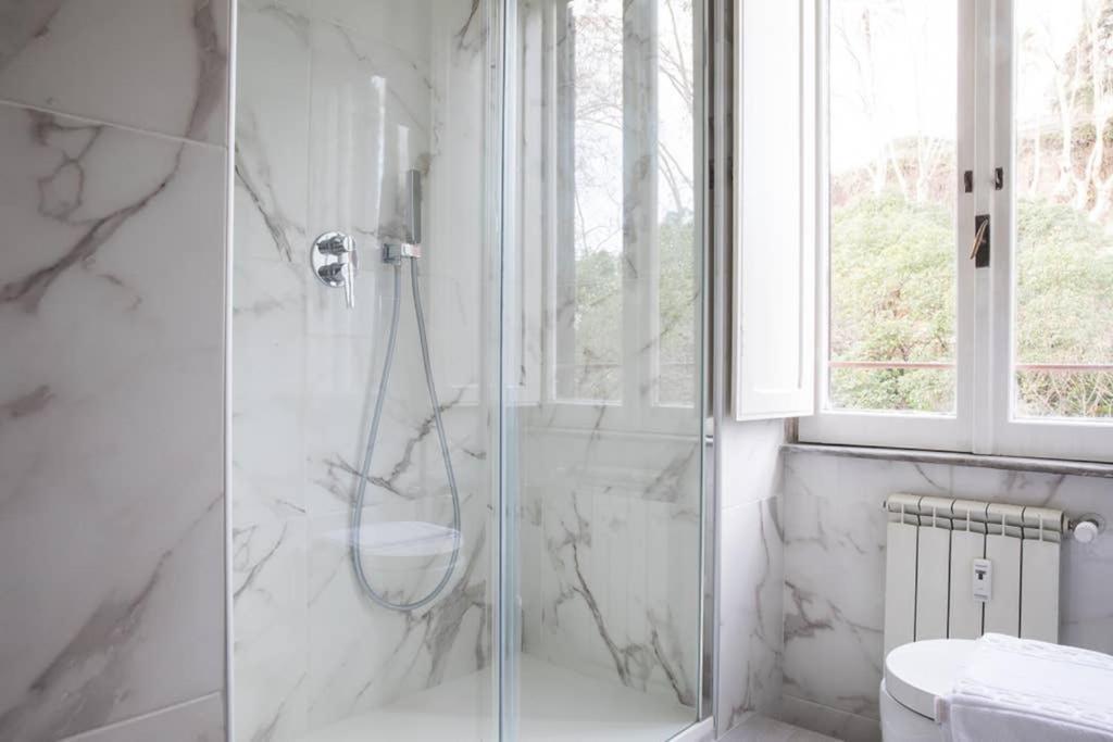 Silver Luxury Jacuzzi Suite Trastevere - Top Collection روما المظهر الخارجي الصورة