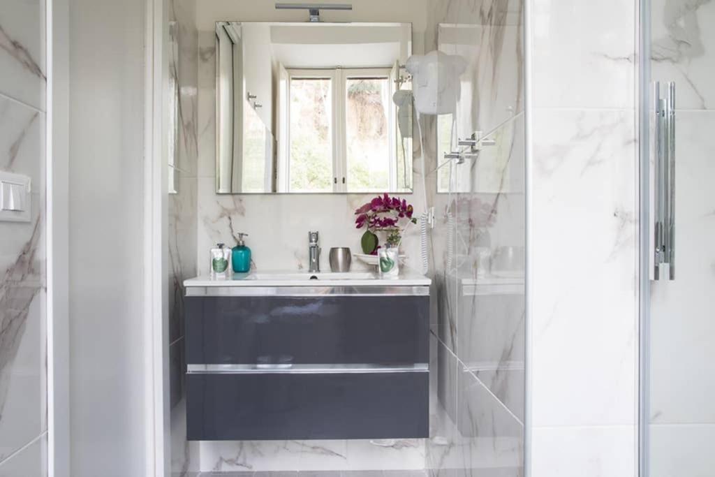 Silver Luxury Jacuzzi Suite Trastevere - Top Collection روما المظهر الخارجي الصورة