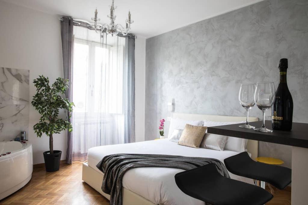 Silver Luxury Jacuzzi Suite Trastevere - Top Collection روما المظهر الخارجي الصورة